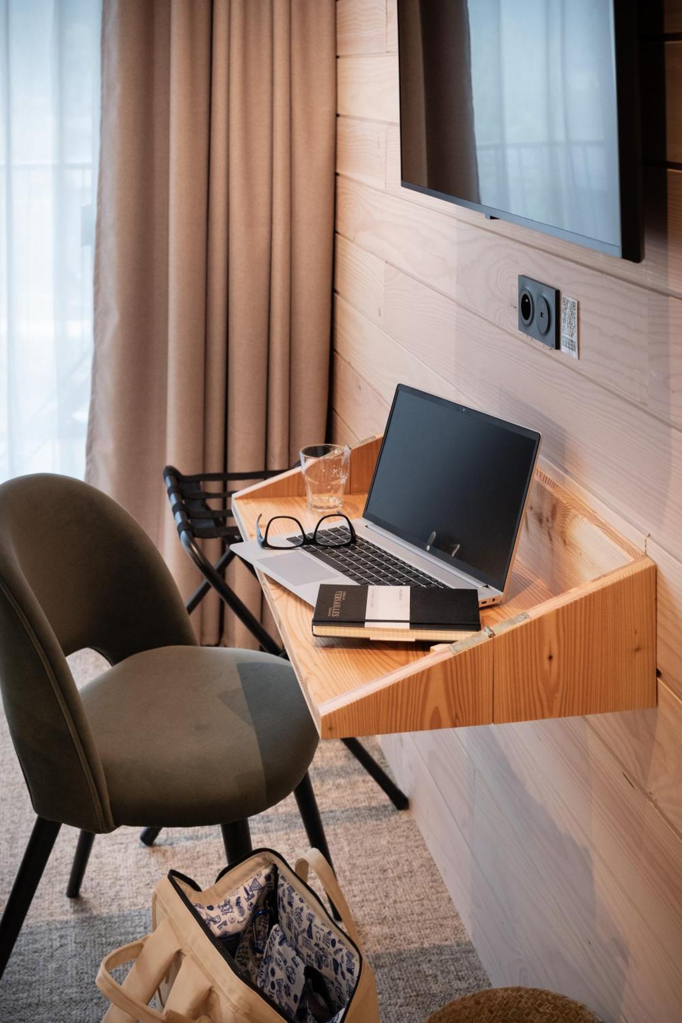 Hotel Le Bout Du Parc De ベルサイユ エクステリア 写真